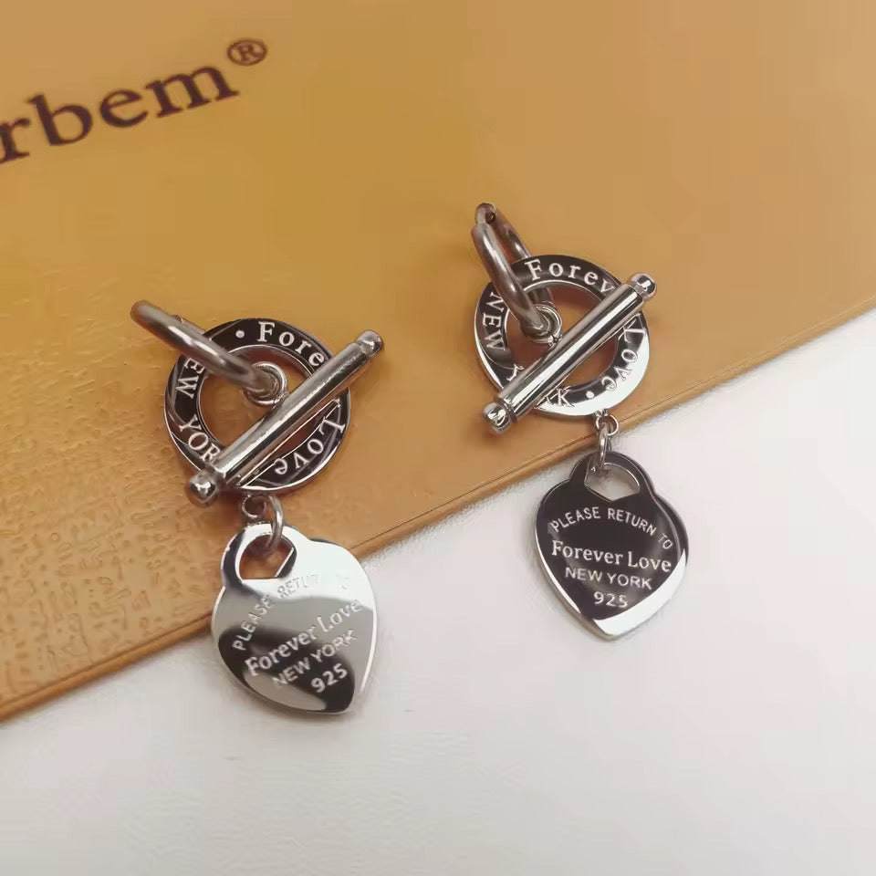 Aros Forever Love – Acero Inoxidable 316L con Dije Corazón Grabado