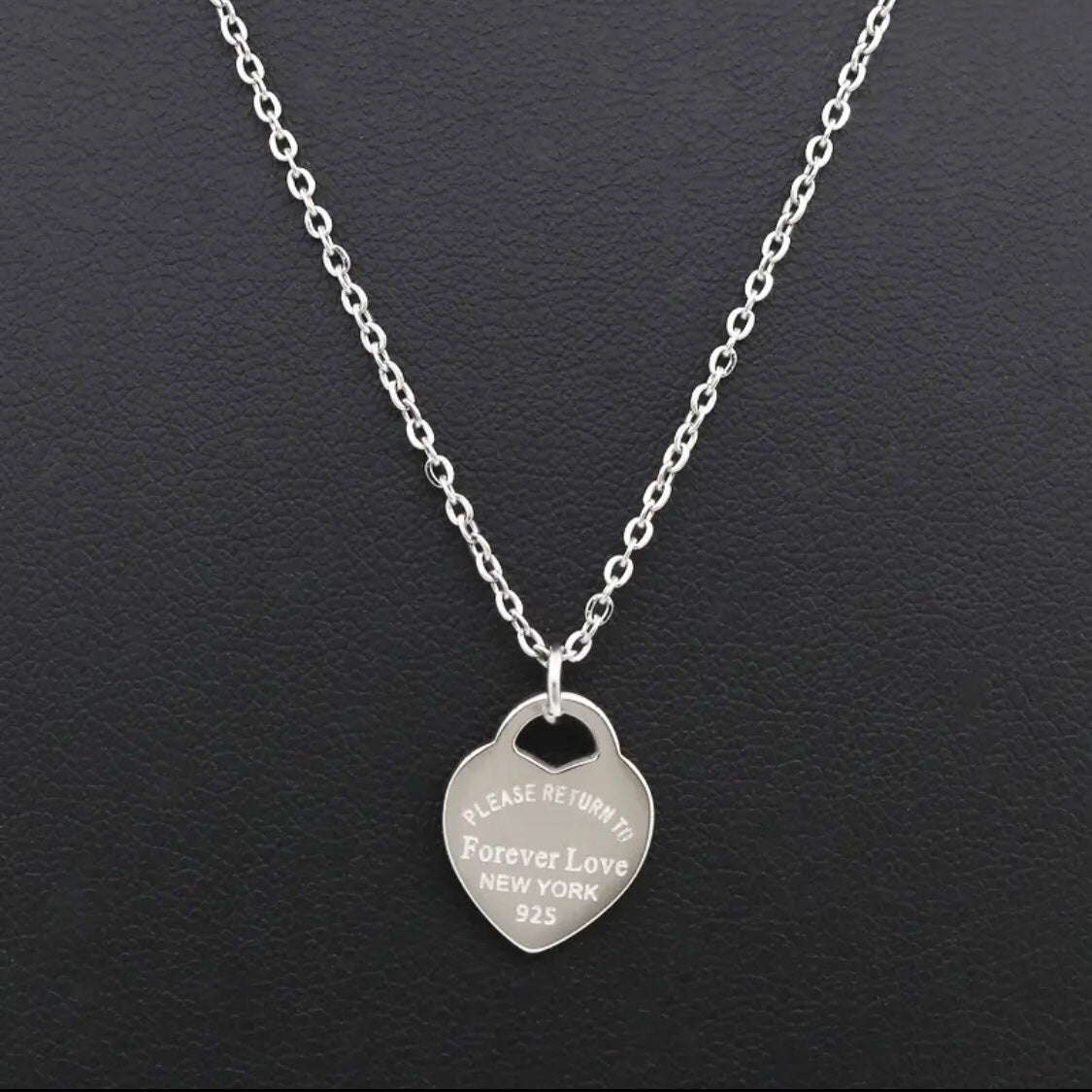 Collar Forever Love – Dije Corazón en Acero Inoxidable 316L